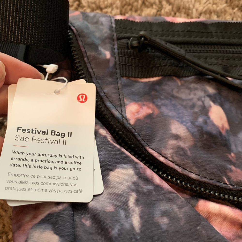 Lululemon festival bag